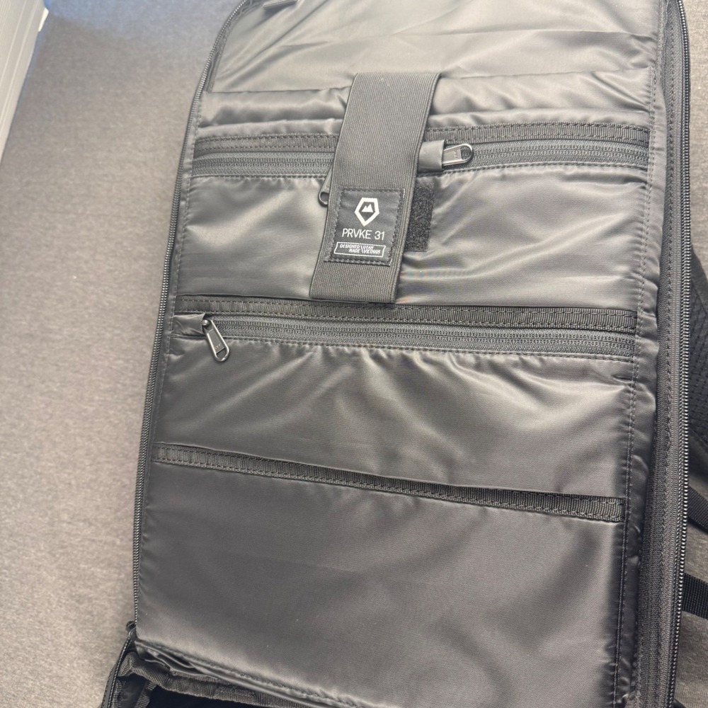 WANDRD PRVKE 31 Liter Backpack Sage Green Camera Laptop Travel Bag NEW - Picture 14 of 16